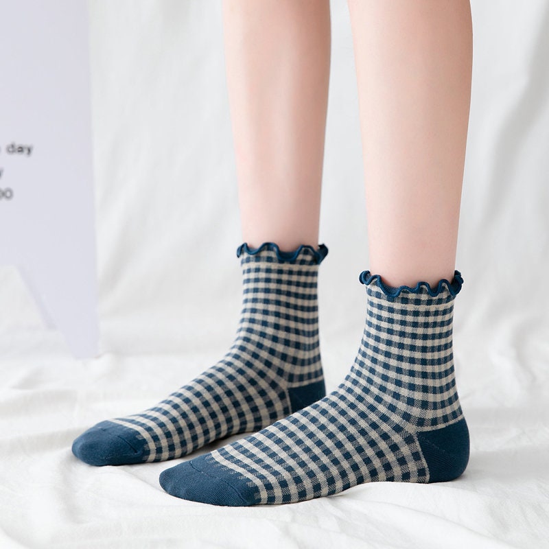 Ruffle Check Quarter Socks For Women