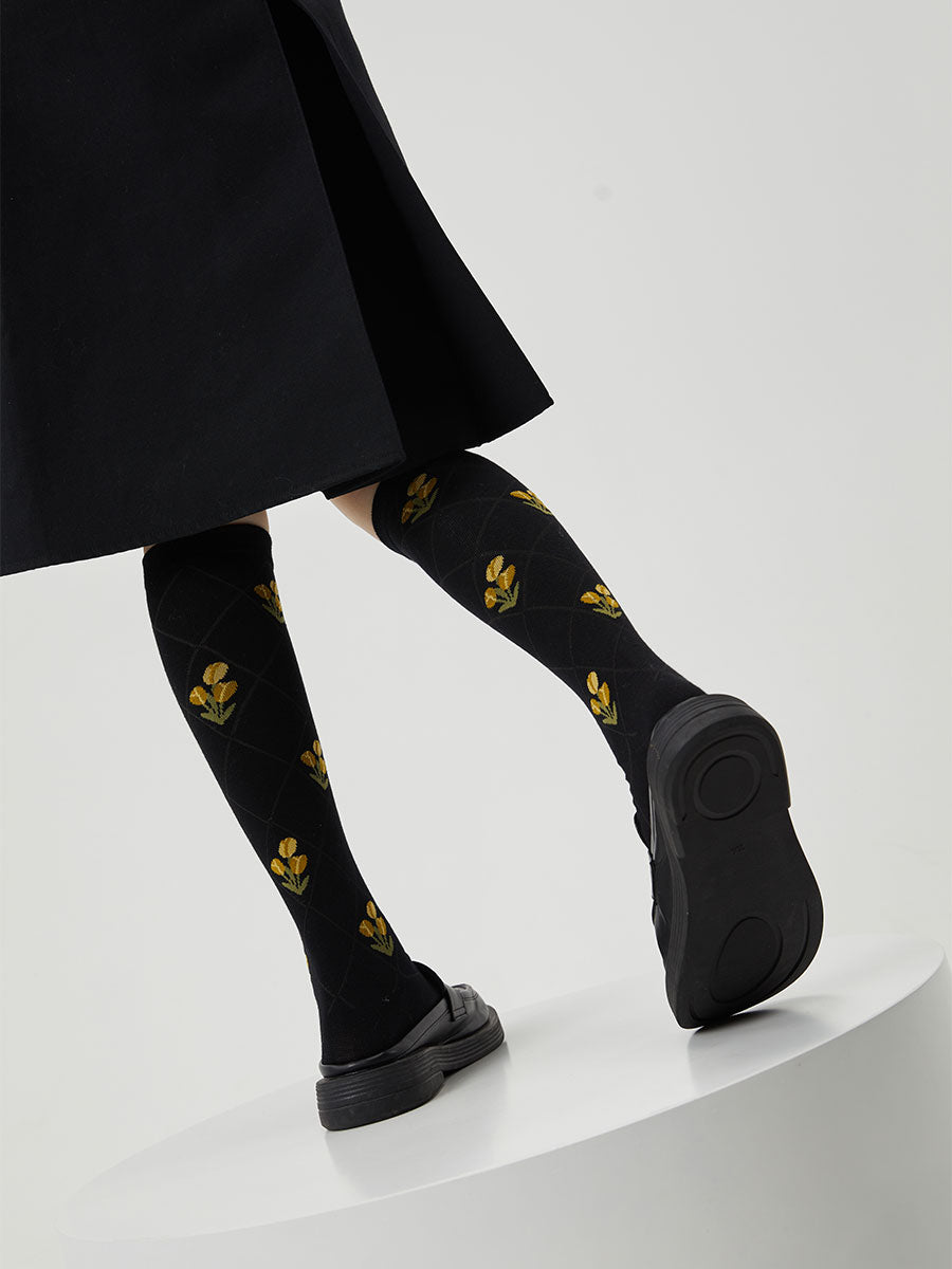 Floral Pattern Knee High Socks