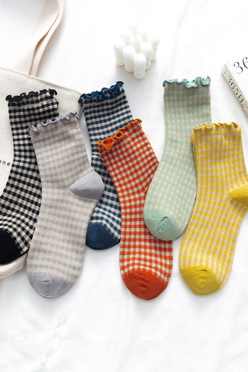 Ruffle Check Quarter Socks For Women