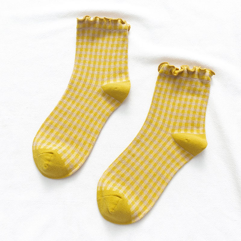 Ruffle Check Quarter Socks For Women