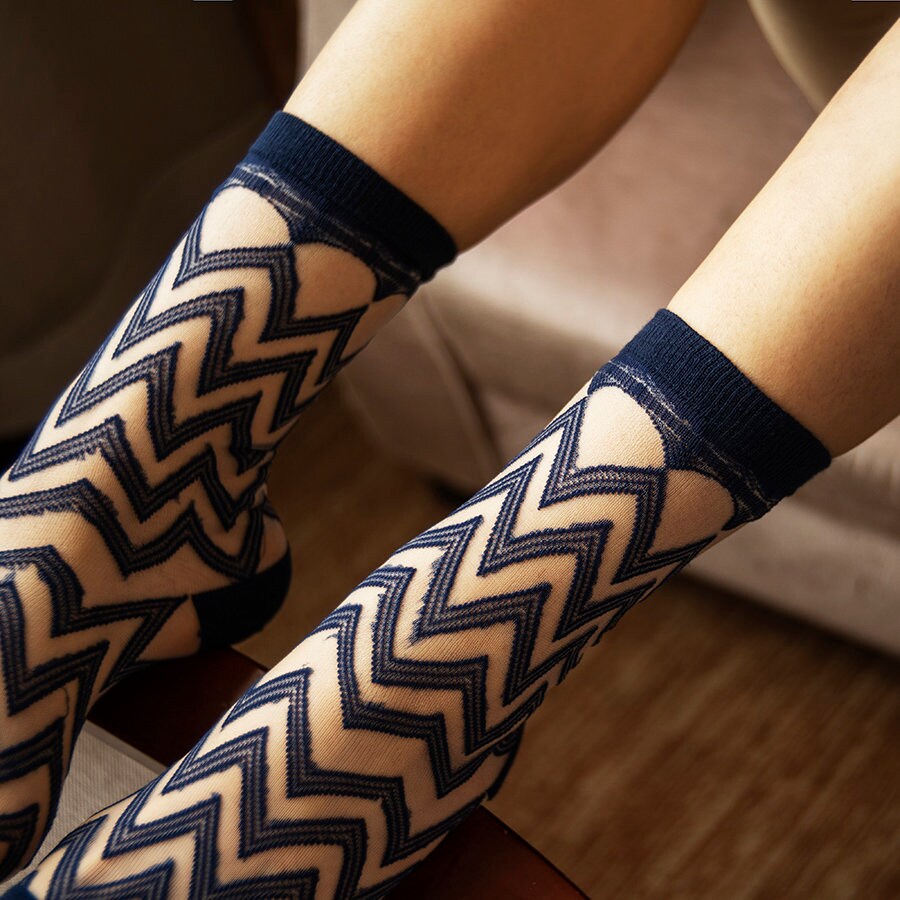 Zigzag Sheer Crew Socks - SH2442
