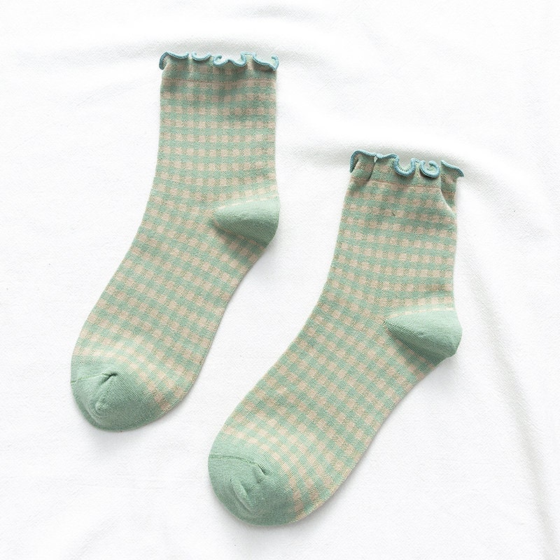 Ruffle Check Quarter Socks For Women