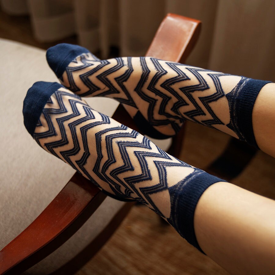 Zigzag Sheer Crew Socks - SH2442