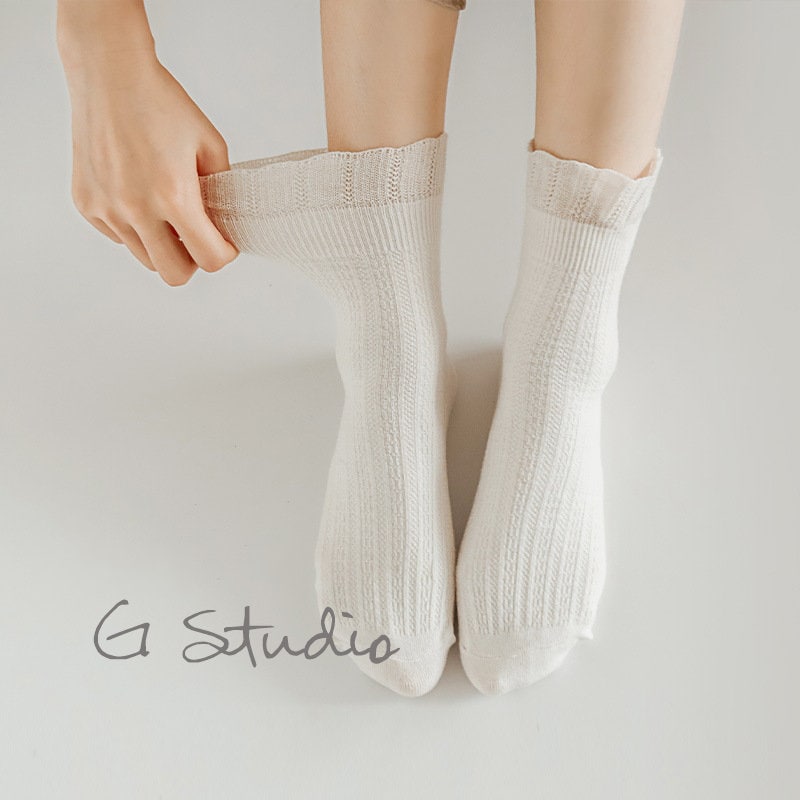 Ruffle Trim Quarter Socks For Women