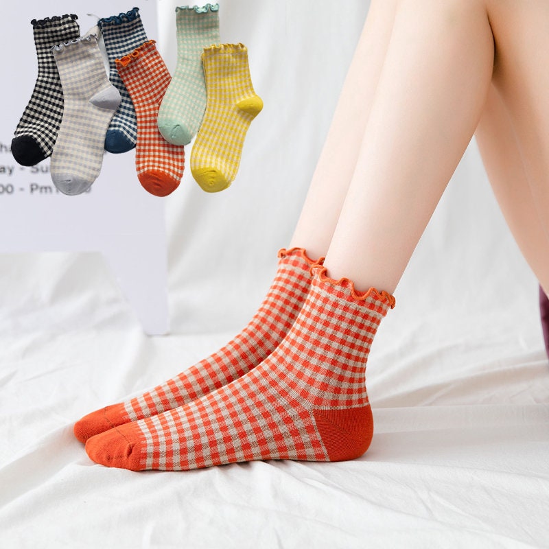 Ruffle Check Quarter Socks For Women