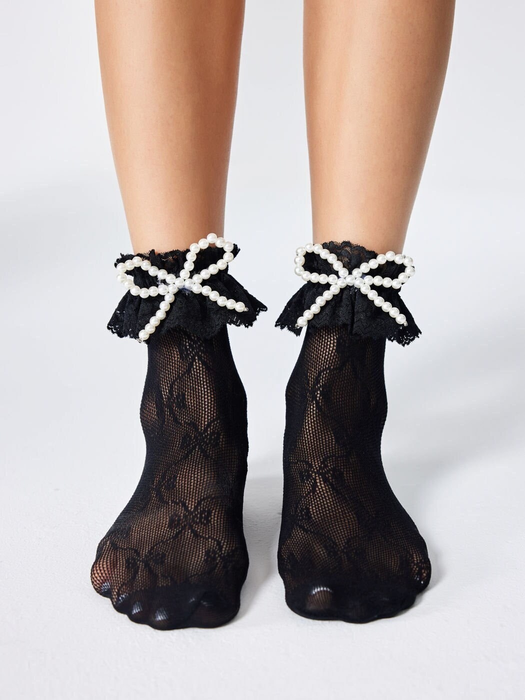 Ruffle Lace Trim Pearl Bowknot Quarter Socks For Women